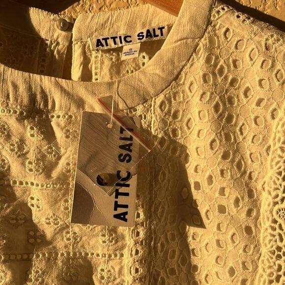 NWT Attic Salt Women's Cream Lace Top Small - Picture 5 of 6